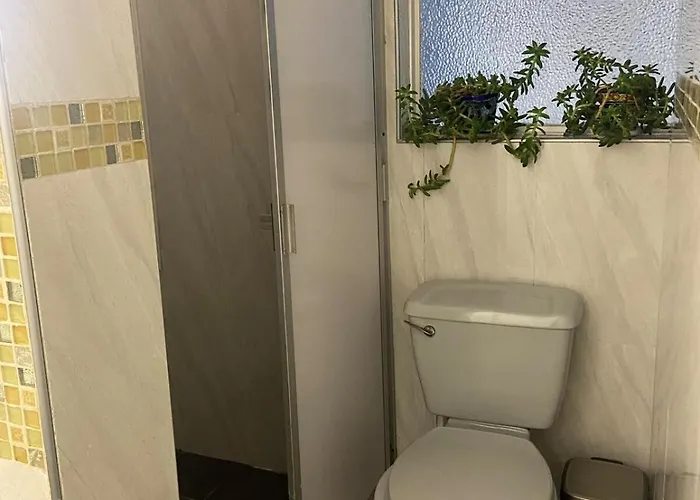 For 1 Person Near Metro Barranca